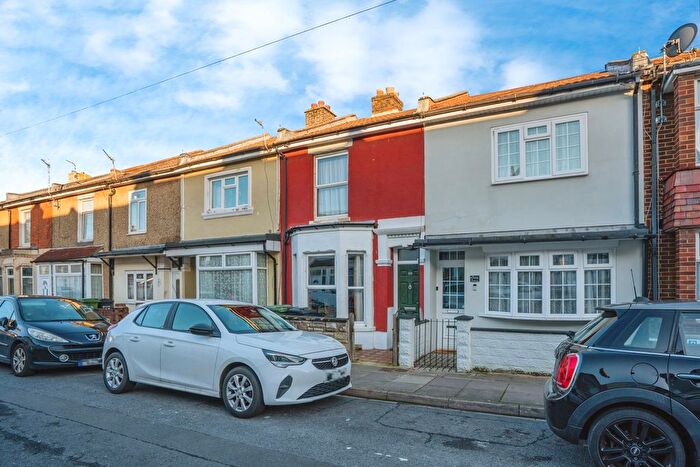 2 Bedroom Detached House For Sale In Cardiff Road, Portsmouth, Hampshire, PO2