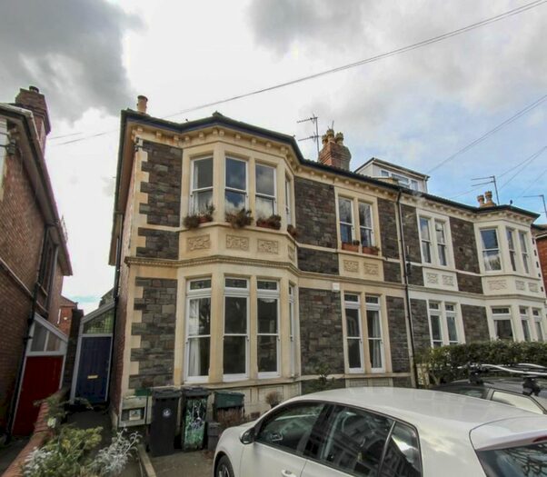 3 Bedroom Flat To Rent In Cranbrook Road, Bristol, BS6