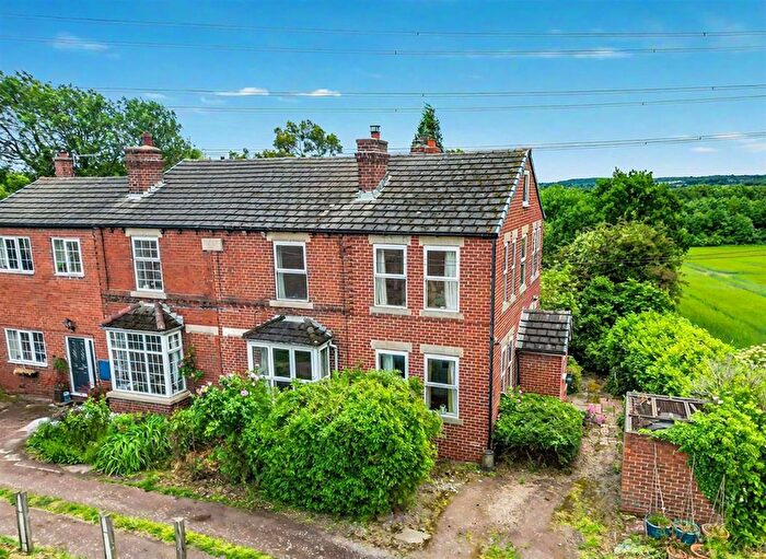 3 Bedroom Semi-detached House For Sale In Lowfield Road, Hemsworth, WF9