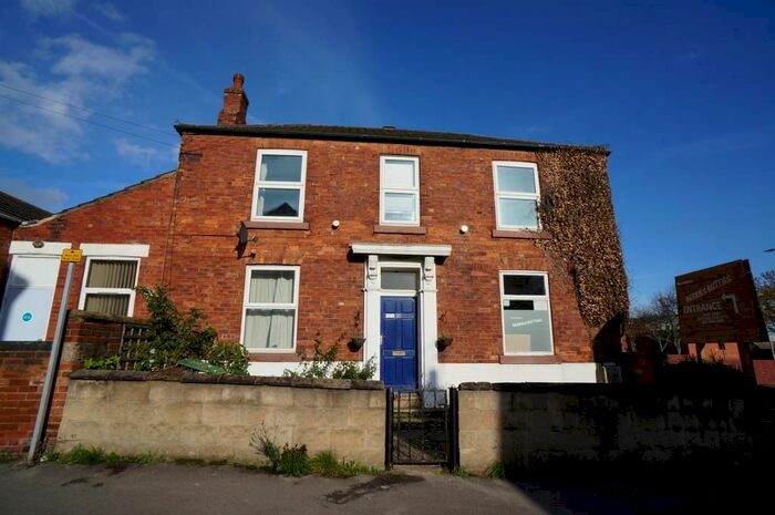 2 Bedroom Flat To Rent In Newgate, Pontefract WF8