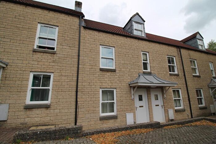 2 Bedroom Maisonette To Rent In The Island, Midsomer Norton, BA3