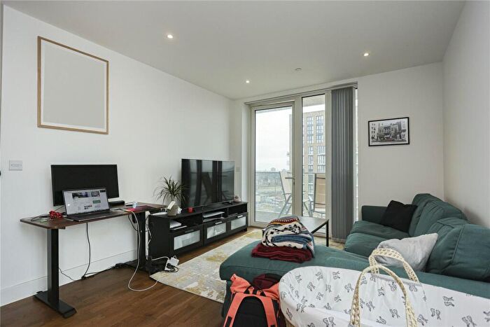 1 Bedroom Apartment For Sale In Victory Parade, Woolwich, SE18