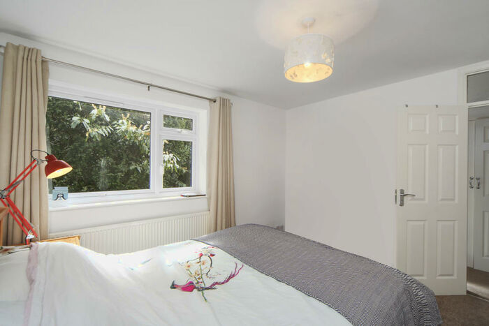 2 Bedroom Apartment To Rent In Coniston Court, Weybridge, KT13