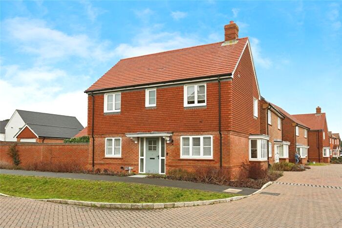 4 Bedroom Detached House For Sale In Phoenix Drive, Warsash, Southampton, Hampshire, SO31