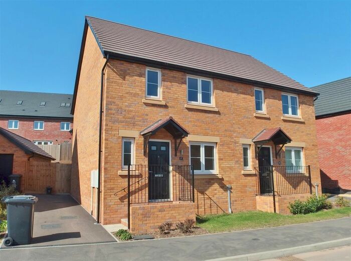 3 Bedroom Semi-Detached House To Rent In Barnett Way, Lydney, GL15