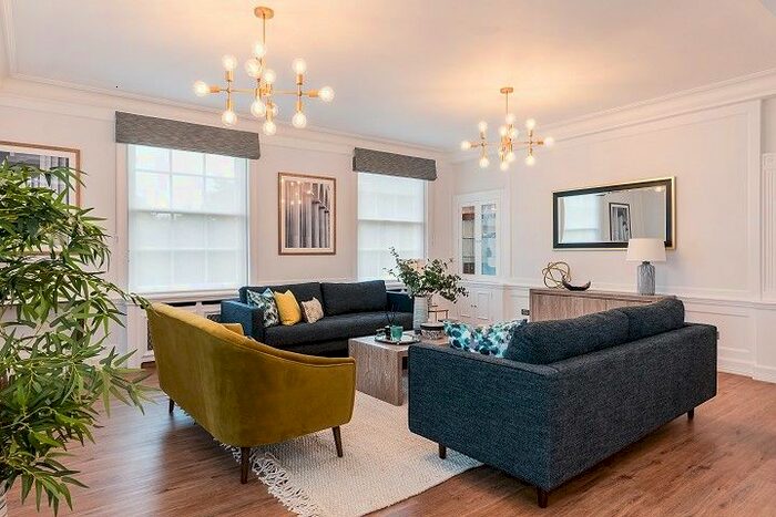 3 Bedroom Flat To Rent In Grosvenor Square, Mayfair, W1K