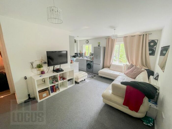 2 Bedroom Flat To Rent In Leopold Road, Edmonton, N18