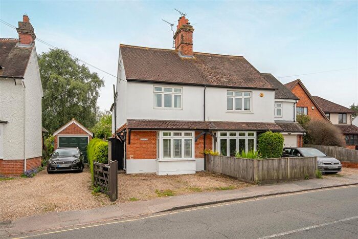 4 Bedroom Semi-detached House For Sale In Lovel Road, Winkfield, SL4