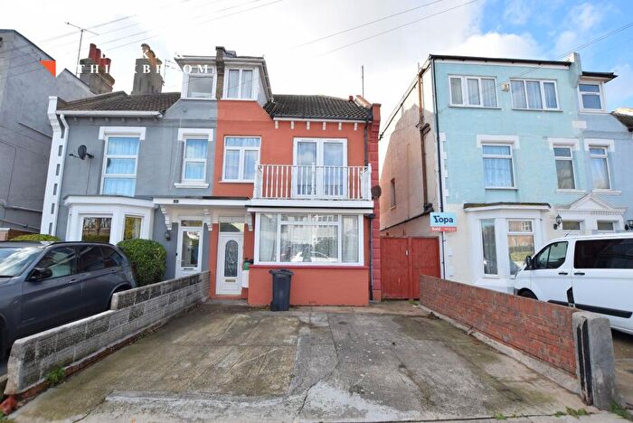 4 Bedroom Semi Detached House For Sale In Harold Road, Clacton-on-Sea, CO15