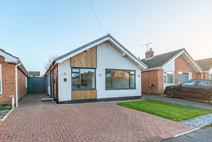 3 Bedroom Detached Bungalow For Sale In Paddock Close, Radcliffe-On-Trent, NG12