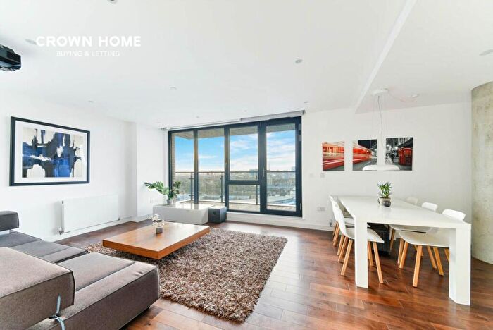 2 Bedroom Apartment To Rent In Grand Regent Tower, Mile End, E2