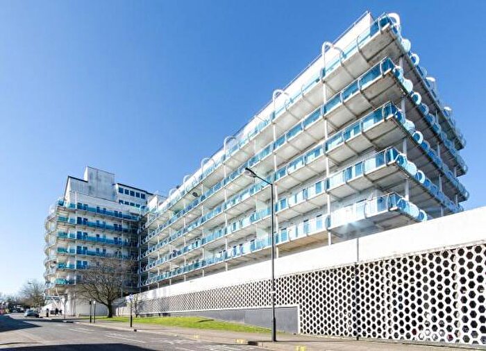 2 Bedroom Flat To Rent In Lyon Road, HA1