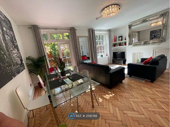 3 Bedroom Flat To Rent In Starling House, London, NW8