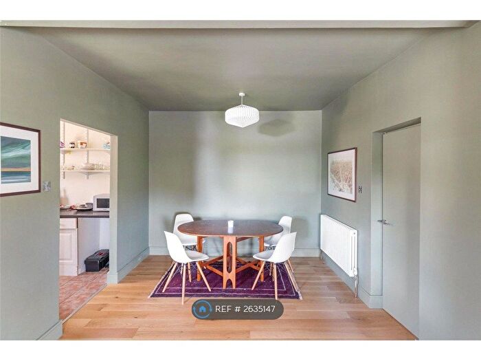 2 Bedroom Flat To Rent In South Norwood Hill, London, SE25