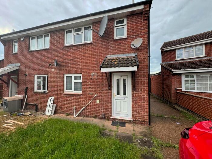 3 Bedroom Detached House To Rent In Faldo Close, Rushey Mead, LE4