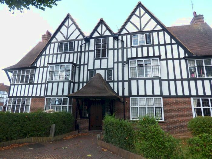 2 Bedroom Flat To Rent In Flat, Ayr Court, Monks Drive, London W3