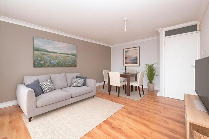 1 Bedroom Flat For Sale In St. Stephen`S Close, Canterbury, CT2