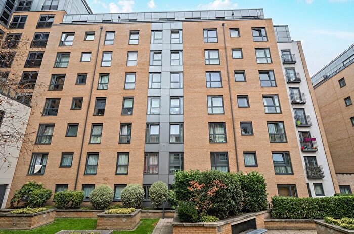 2 Bedroom Flat For Sale In Pine House, Townmead Road, London, SW6