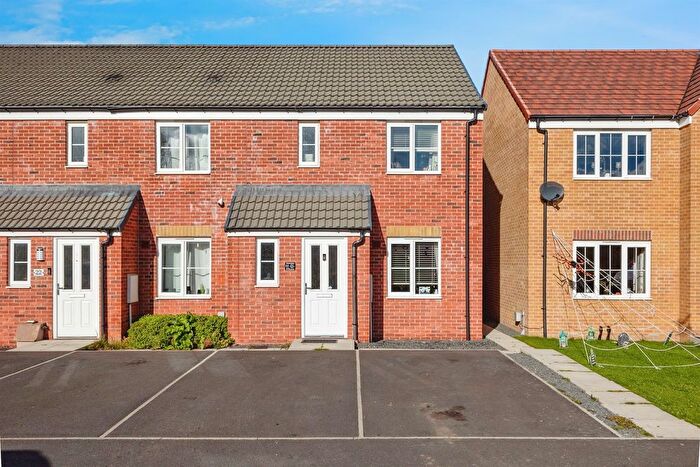 3 Bedroom End Terrace House For Sale In Horse Chestnut Close, Middlesbrough, TS8