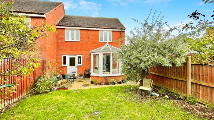 3 Bedroom Terraced House For Sale In Lingfield Crescent, Stratford-upon-Avon, CV37