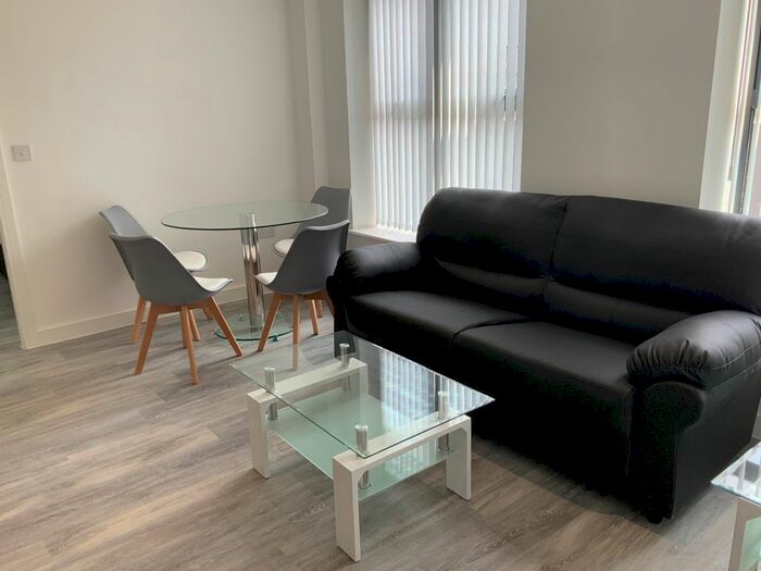 2 Bedroom Flat To Rent In Sherwood Street, Fallowfield, Manchester, M14