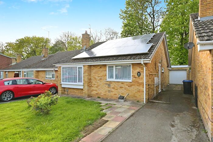 2 Bedroom Detached Bungalow For Sale In Obelisk Rise, Northampton, NN2