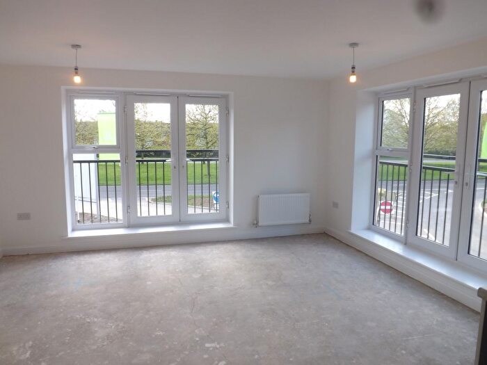 2 Bedroom Flat To Rent In Broadhurst Place, Basildon, SS14