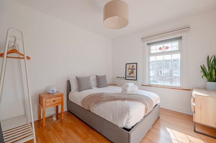 1 Bedroom Flat To Rent In Grove Road, London, E17