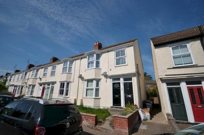 2 Bedroom Maisonette To Rent In Upper Bridge Road, Chelmsford, Essex, CM2