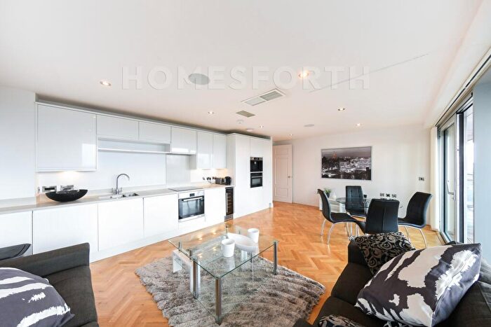 2 Bedroom Penthouse To Rent In Commercial Road, Aldgate East, E1