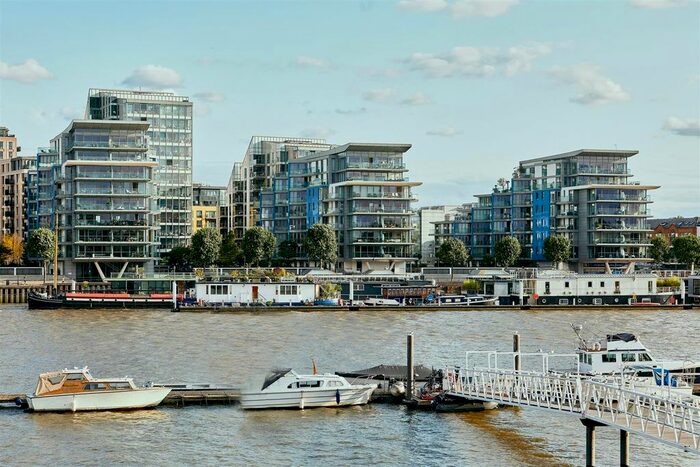 2 Bedroom Flat For Sale In Riverside Quarter, Wandsworth, SW18