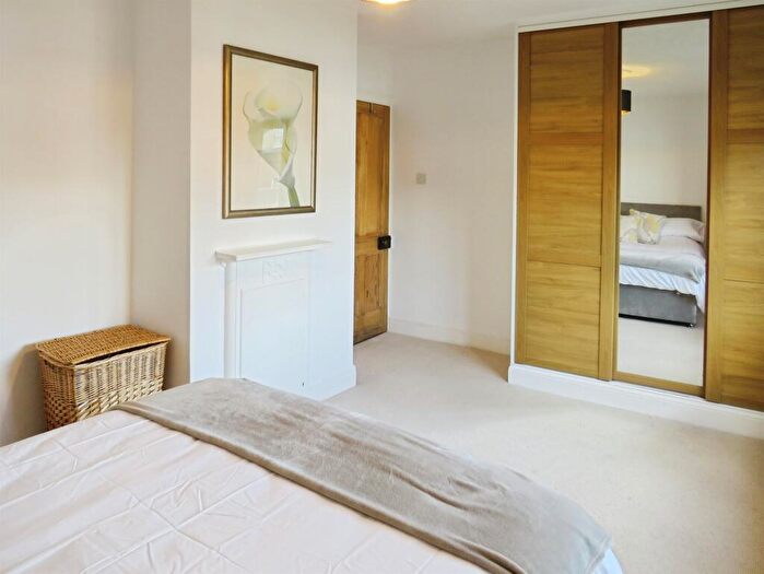 3 Bedroom Terraced House For Sale In Kingsland Road, Salisbury, SP2