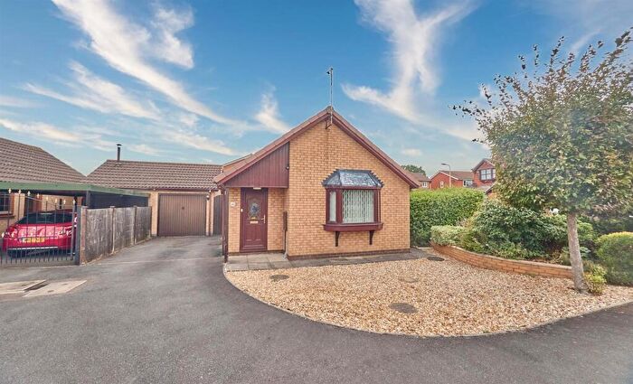 2 Bedroom Detached Bungalow To Rent In Coldstream Close, Hinckley, LE10