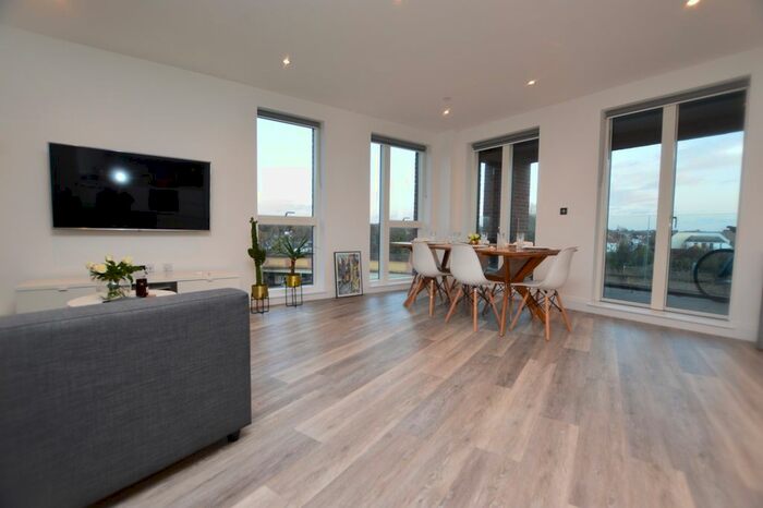 2 Bedroom Flat To Rent In St. Marks Road, Bromley BR2