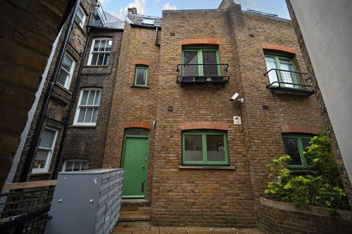 3 Bedroom Maisonette For Sale In Shorts Gardens, Covent Garden, London, WC2H