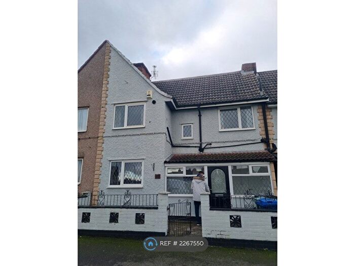 3 Bedroom Terraced House To Rent In East Avenue, Woodlands, Doncaster, DN6