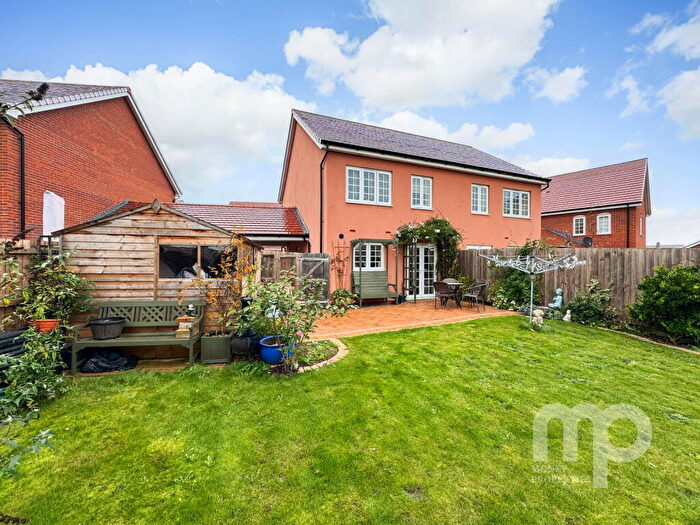 3 Bedroom Semi-Detached House For Sale In Swallow Drive, Wymondham, NR18