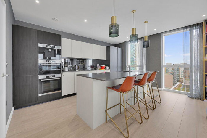 3 Bedroom Penthouse To Rent In The Parkhouse, Kayani Avenue, London, N4