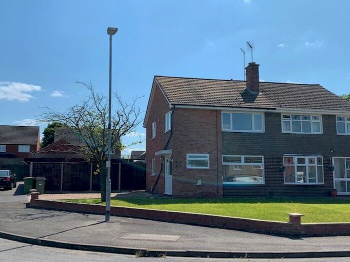 3 Bedroom Semi-Detached House To Rent In Brightwell Drive, Leicester, LE3