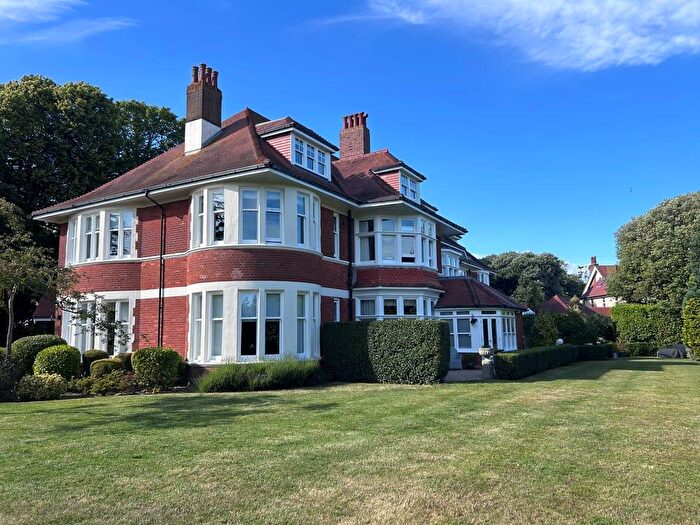 2 Bedroom Apartment For Sale In Milner Road, West Cliff, BH4