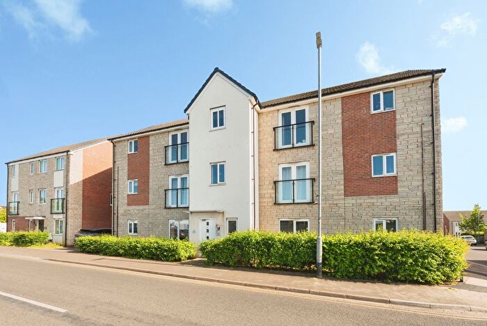 2 Bedroom Flat For Sale In Deep Pit Road, Bristol, Avon, BS5