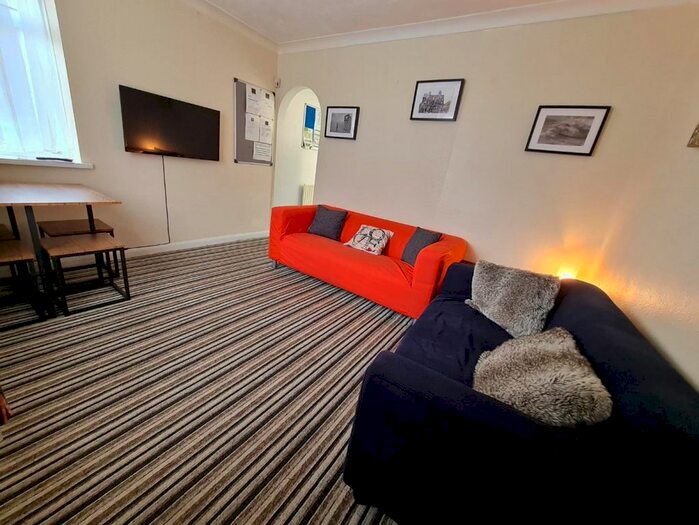 5 Bedroom Detached House To Rent In The Avenue, Brighton, BN2