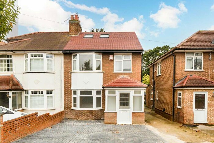 4 Bedroom Semi-Detached House To Rent In Ajax Avenue, London, NW9