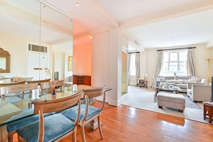 2 Bedroom Flat To Rent In Kensington High Street, Kensington, London, W14
