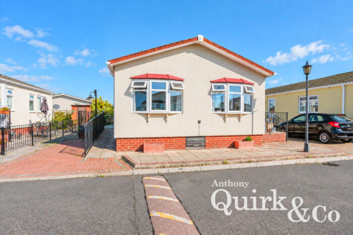 2 Bedroom Park Home For Sale In Creek Road, Canvey Island, SS8