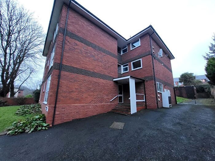1 Bedroom Flat To Rent In Whitehall Drive, Halesowen, B63