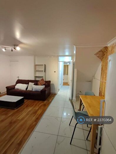 1 Bedroom Flat To Rent In Steele Road, London, N17