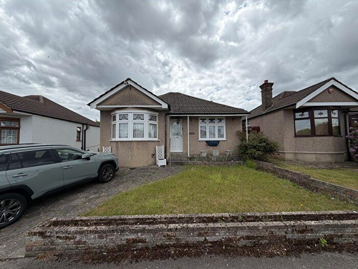 3 Bedroom Detached Bungalow For Sale In Heathlands Rise, West Dartford, DA1