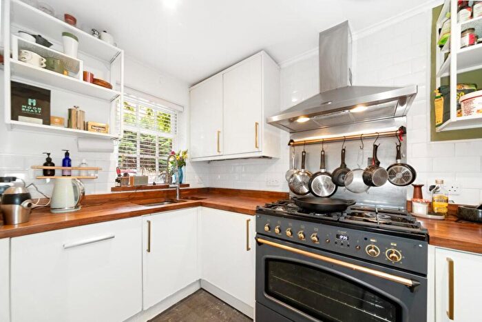 4 Bedroom Detached House For Sale In South Norwood Hill, London, SE25