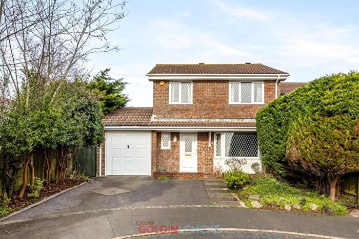 3 Bedroom Detached House For Sale In Queen Caroline Close, Hove, BN3